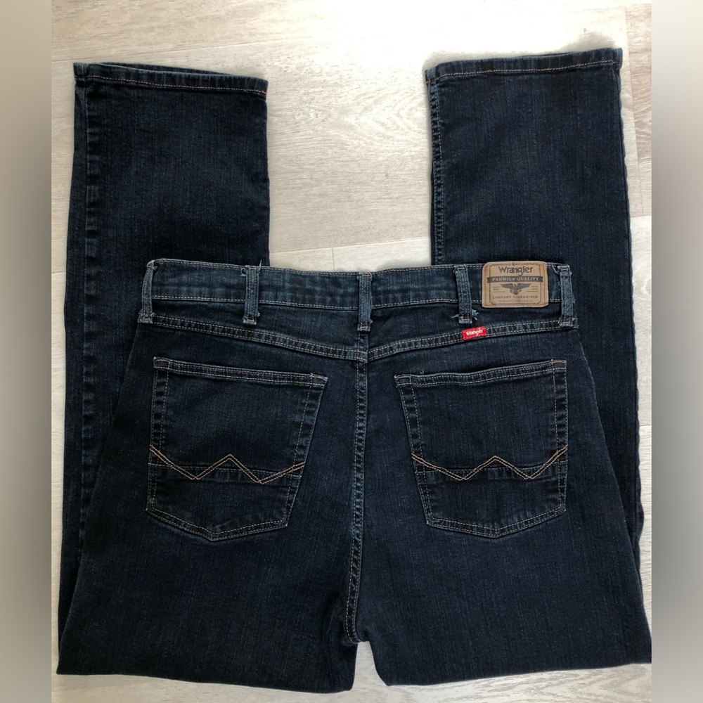 Men’s Wrangler Straight Fit Denim Jeans Size 36x30